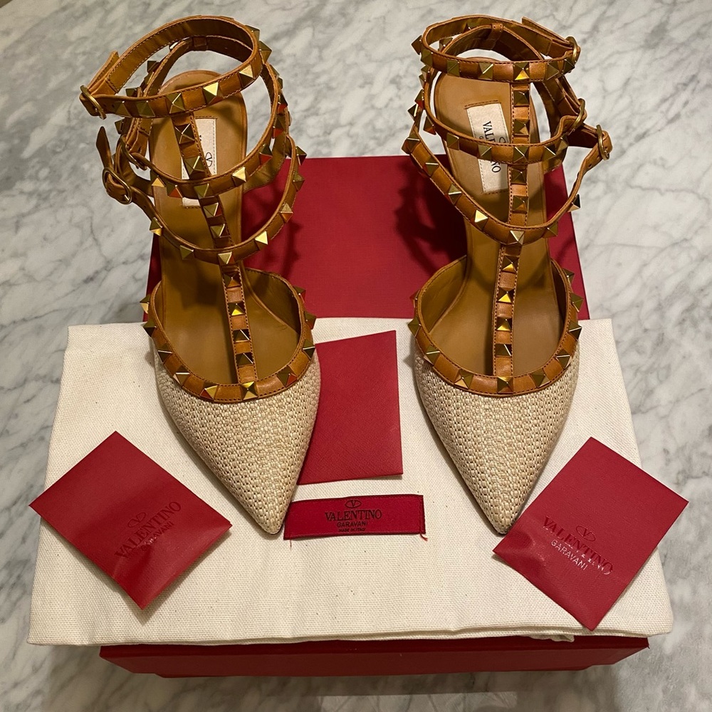 Valentino Rockstud T-strap Pointed Toe Pump raffia and brown leather